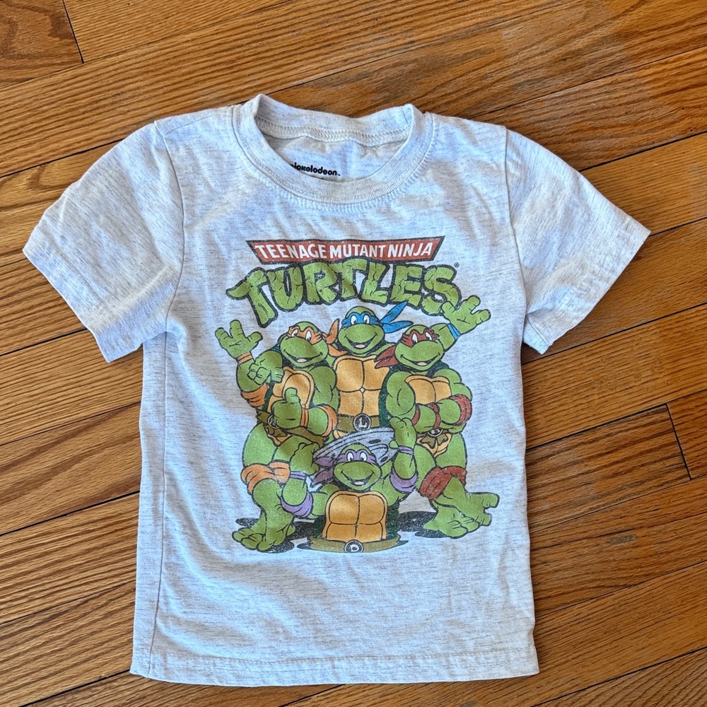 Nickelodeon Teenage Mutant Ninja Turtles Light Gray Tee